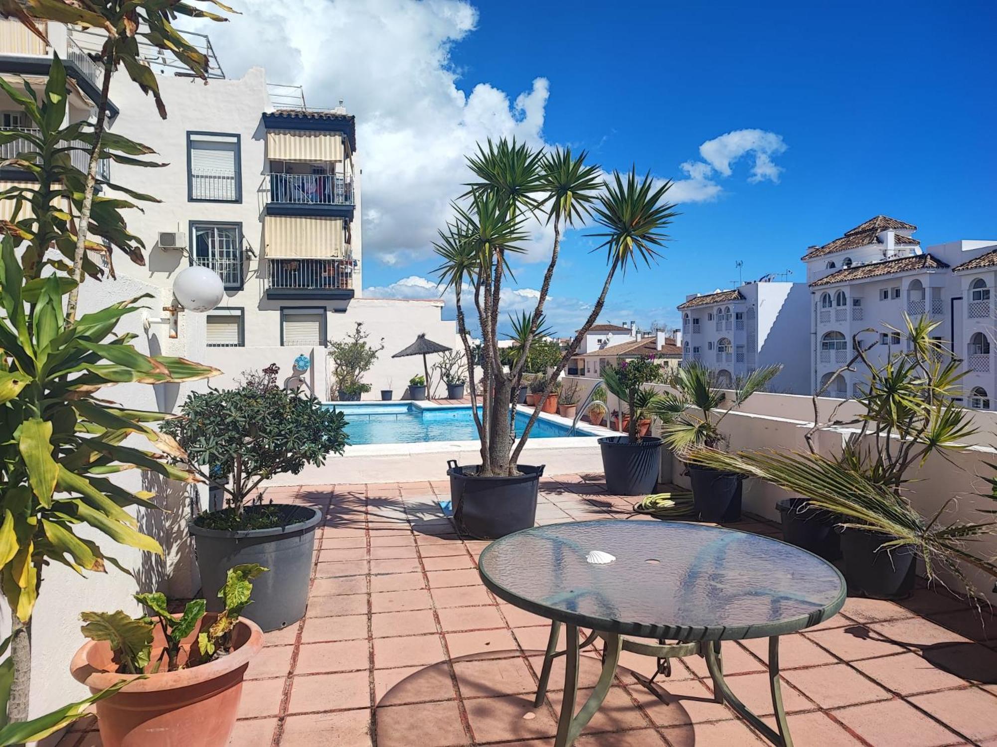 Bhost - Los Carmenes ベナルマデナ エクステリア 写真